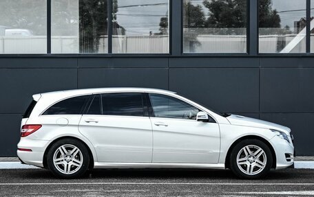 Mercedes-Benz R-Класс, 2012 год, 1 384 000 рублей, 5 фотография