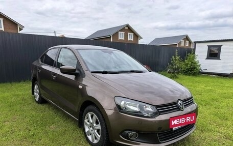 Volkswagen Polo VI (EU Market), 2015 год, 950 000 рублей, 2 фотография