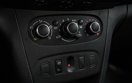 Renault Sandero II рестайлинг, 2019 год, 1 099 000 рублей, 20 фотография