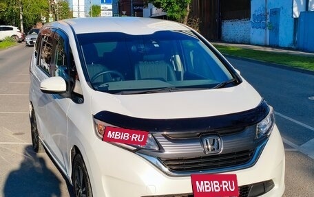 Honda Freed II, 2019 год, 1 585 000 рублей, 3 фотография