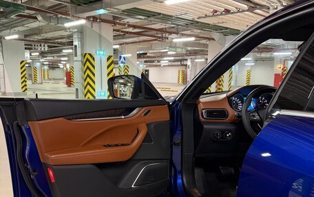 Maserati Levante I, 2017 год, 4 000 000 рублей, 9 фотография
