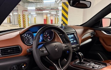 Maserati Levante I, 2017 год, 4 000 000 рублей, 14 фотография