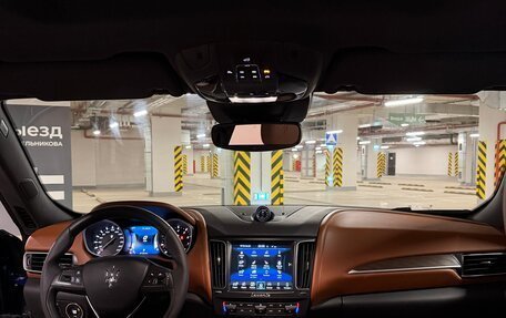Maserati Levante I, 2017 год, 4 000 000 рублей, 22 фотография