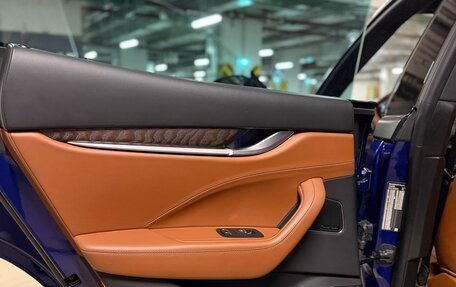 Maserati Levante I, 2017 год, 4 000 000 рублей, 20 фотография