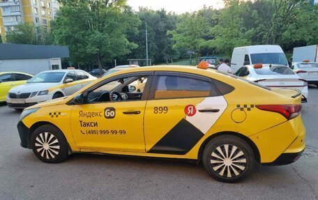 Hyundai Solaris II рестайлинг, 2021 год, 820 000 рублей, 5 фотография