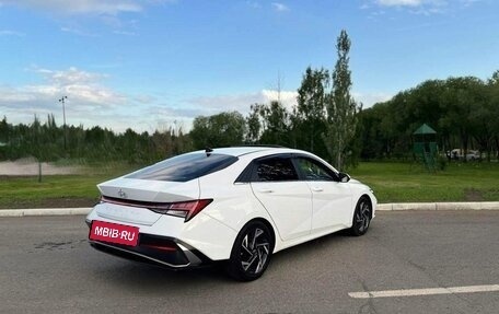 Hyundai Elantra, 2022 год, 1 570 000 рублей, 8 фотография