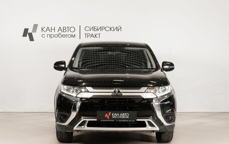 Mitsubishi Outlander III рестайлинг 3, 2018 год, 2 080 000 рублей, 2 фотография