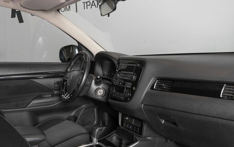 Mitsubishi Outlander III рестайлинг 3, 2018 год, 2 080 000 рублей, 7 фотография