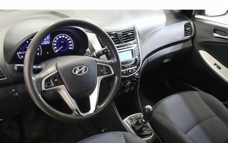 Hyundai Solaris II рестайлинг, 2013 год, 725 000 рублей, 6 фотография
