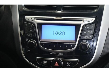 Hyundai Solaris II рестайлинг, 2013 год, 725 000 рублей, 12 фотография