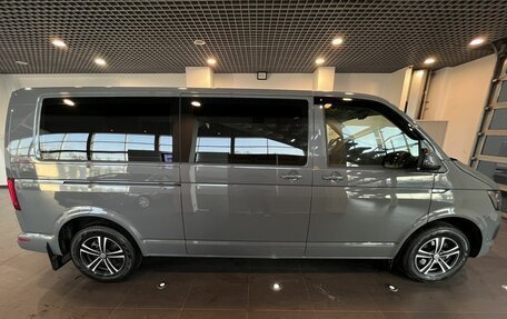 Volkswagen Caravelle T6 рестайлинг, 2019 год, 3 890 000 рублей, 2 фотография
