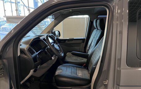 Volkswagen Caravelle T6 рестайлинг, 2019 год, 3 890 000 рублей, 15 фотография