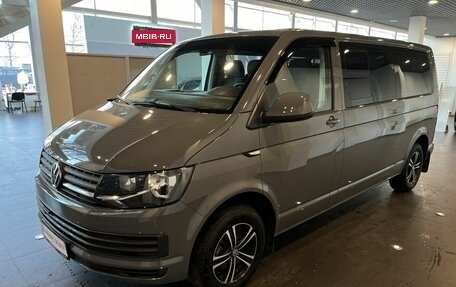 Volkswagen Caravelle T6 рестайлинг, 2019 год, 3 890 000 рублей, 7 фотография