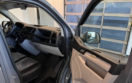 Volkswagen Caravelle T6 рестайлинг, 2019 год, 3 890 000 рублей, 22 фотография