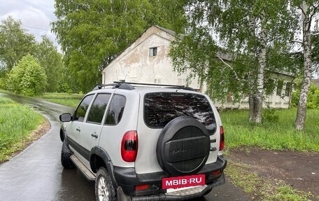 Chevrolet Niva I рестайлинг, 2004 год, 268 000 рублей, 3 фотография