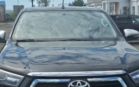 Toyota Hilux VIII, 2015 год, 2 400 000 рублей, 1 фотография