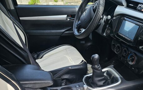 Toyota Hilux VIII, 2015 год, 2 400 000 рублей, 3 фотография