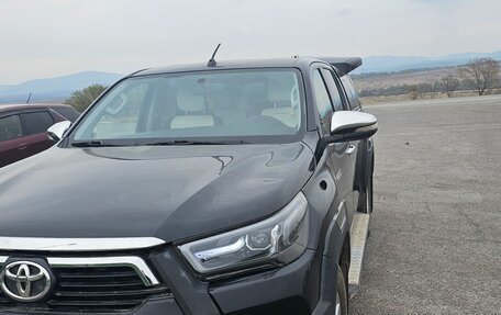 Toyota Hilux VIII, 2015 год, 2 400 000 рублей, 15 фотография