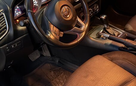 Mazda 3, 2015 год, 1 260 000 рублей, 19 фотография