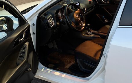 Mazda 3, 2015 год, 1 260 000 рублей, 18 фотография