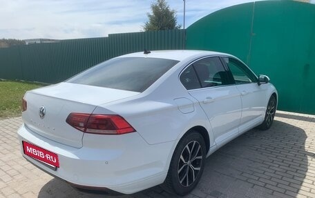 Volkswagen Passat B8 рестайлинг, 2019 год, 1 950 000 рублей, 4 фотография