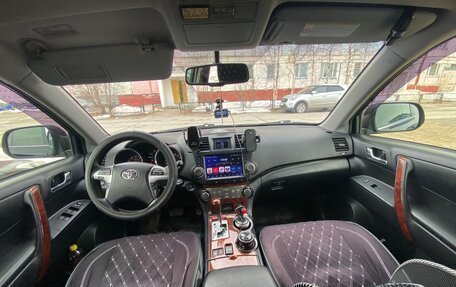 Toyota Highlander III, 2012 год, 2 450 000 рублей, 5 фотография