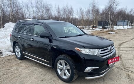 Toyota Highlander III, 2012 год, 2 450 000 рублей, 2 фотография