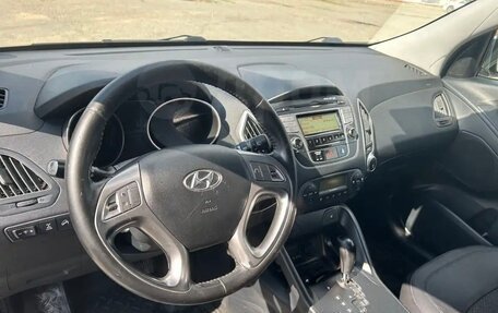 Hyundai ix35 I рестайлинг, 2010 год, 1 200 000 рублей, 10 фотография