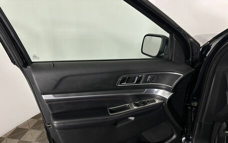 Ford Explorer VI, 2018 год, 2 770 000 рублей, 8 фотография