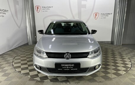 Volkswagen Jetta VI, 2013 год, 1 100 000 рублей, 2 фотография