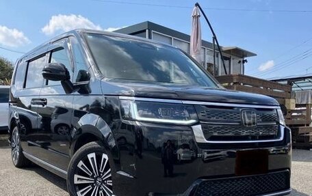 Honda Stepwgn, 2023 год, 2 090 000 рублей, 1 фотография