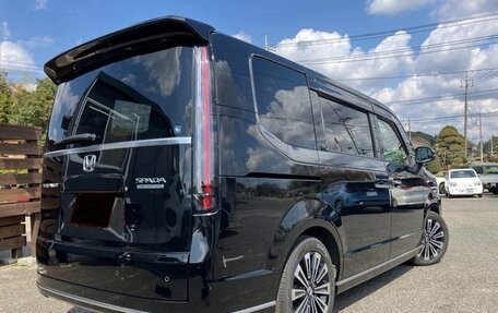 Honda Stepwgn, 2023 год, 2 090 000 рублей, 6 фотография