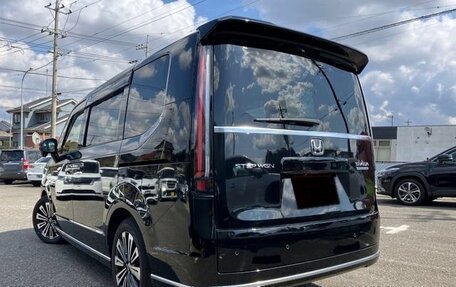 Honda Stepwgn, 2023 год, 2 090 000 рублей, 4 фотография