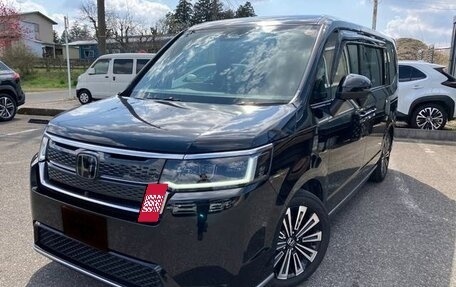 Honda Stepwgn, 2023 год, 2 090 000 рублей, 3 фотография