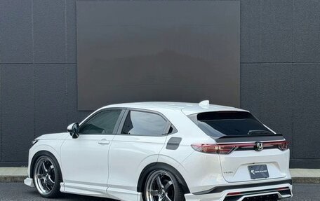 Honda Vezel, 2023 год, 1 936 000 рублей, 3 фотография