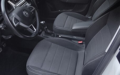 Skoda Rapid I, 2015 год, 1 300 000 рублей, 8 фотография