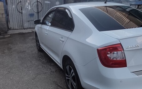 Skoda Rapid I, 2015 год, 1 300 000 рублей, 6 фотография