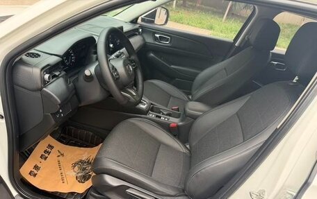 Honda Vezel, 2022 год, 1 743 000 рублей, 8 фотография