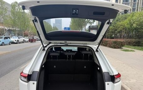 Honda Vezel, 2022 год, 1 743 000 рублей, 14 фотография