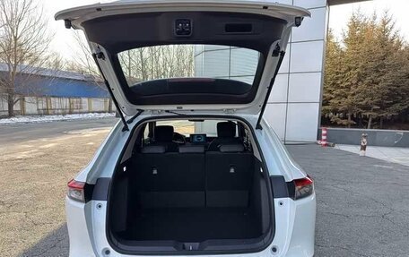 Honda Vezel, 2022 год, 1 748 000 рублей, 17 фотография