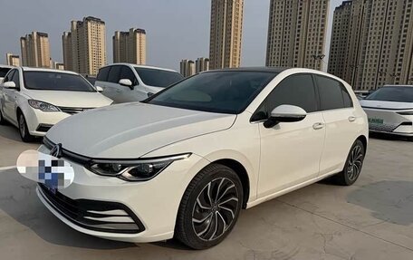 Volkswagen Golf VIII, 2021 год, 1 900 000 рублей, 1 фотография