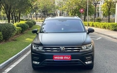 Volkswagen Tiguan II, 2023 год, 2 500 000 рублей, 1 фотография
