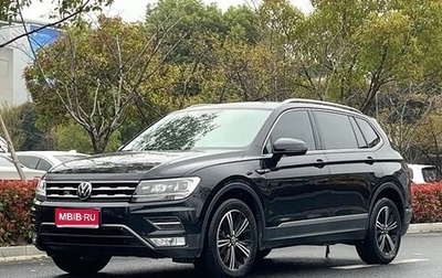 Volkswagen Tiguan II, 2023 год, 2 500 000 рублей, 1 фотография