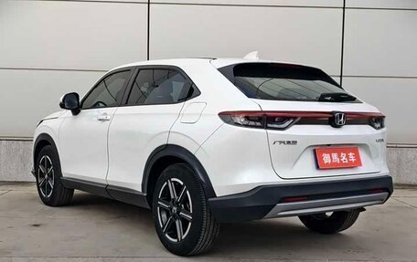 Honda Vezel, 2022 год, 1 931 000 рублей, 6 фотография