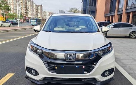 Honda Vezel, 2022 год, 1 584 000 рублей, 2 фотография