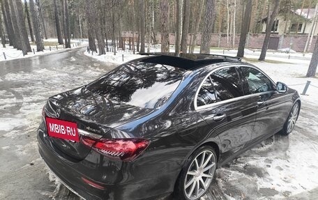 Mercedes-Benz E-Класс, 2022 год, 5 250 000 рублей, 6 фотография