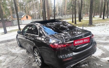Mercedes-Benz E-Класс, 2022 год, 5 250 000 рублей, 8 фотография
