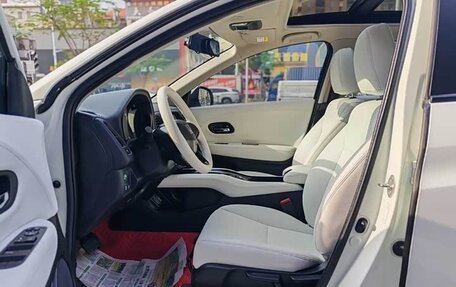 Honda Vezel, 2022 год, 1 584 000 рублей, 8 фотография