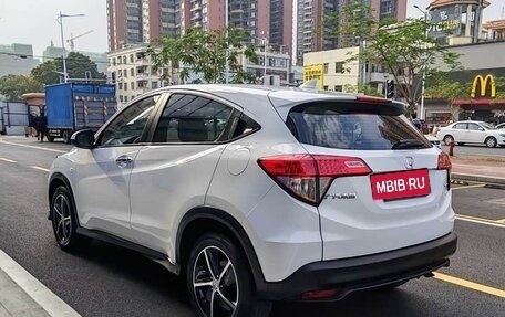 Honda Vezel, 2022 год, 1 584 000 рублей, 5 фотография
