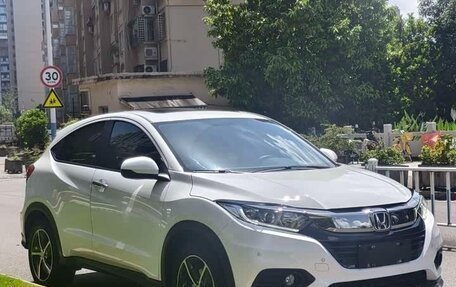 Honda Vezel, 2022 год, 1 589 000 рублей, 3 фотография